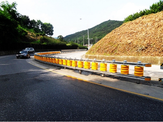 Veilige Verkeerbarrière EVA Material Safety Roller Barrier 0