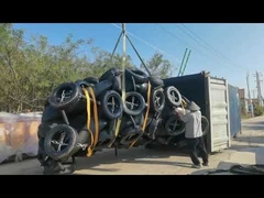 Video over het laden van opblaasbare fenders (vliegtuighoes)