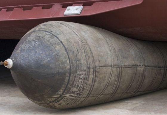 Kwaliteit Schip die het de Behandelende Berging en Drijfvermogen van Marine Rubber Airbags Heavy Object lanceren fabriek
