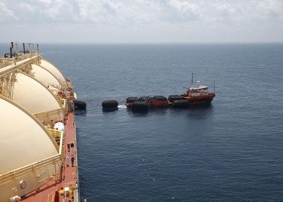 Kwaliteit Zwart Opblaasbaar Rubberstootkussen Marine Ball For Protecting The Hull fabriek