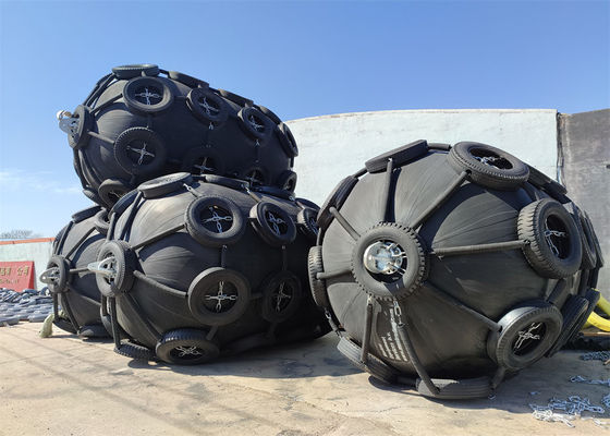 Kwaliteit Lage Reactie Marine Pneumatic Fender voor het Dokken van het Type van Schipyokohama fabriek
