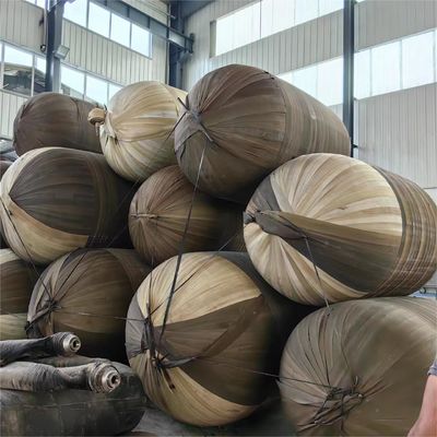 Kwaliteit Zwarte 2000x4000mm pneumatische rubberen fender met keten en banden net 50kpa voor boot fabriek