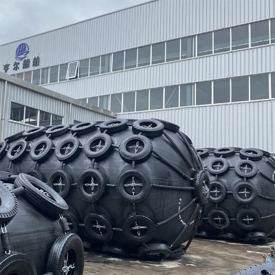 Kwaliteit Two-year Warranty Pneumatic Rubber Fender 2.5*5.5M For Vessel Berthing fabriek