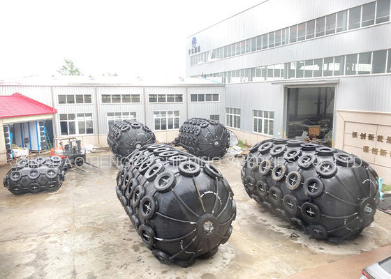 Kwaliteit Zwarte Marine Pneumatische Rubber Fender ISO17357 Gecertificeerd 80Kpa fabriek