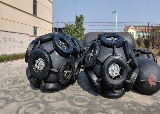 Kwaliteit Marineschip Yokohama-type pneumatische rubberfender met kettingnet fabriek