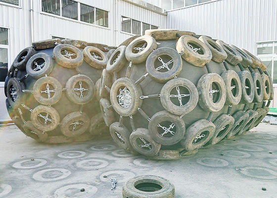 Kwaliteit Maritieme pneumatische natuurrubberfender voor het aanleggen van schepen fabriek