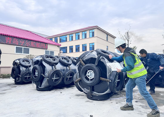 Kwaliteit Performance Foam Filled Fender voor maritiem gebruik fabriek