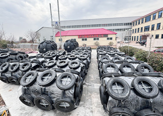Kwaliteit Maritieme drijvende kleurrijke cilindrische polyurethaan EVA Marine Fender fabriek