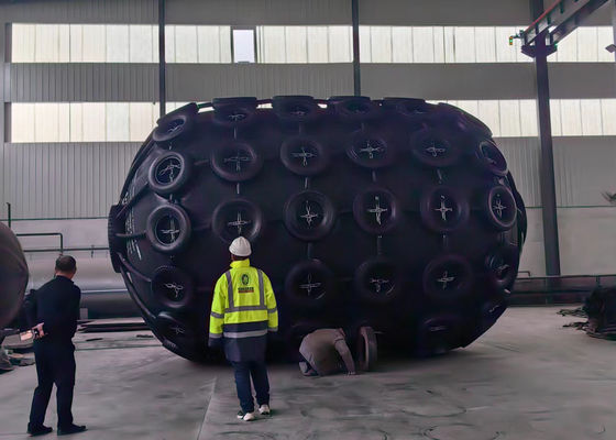 Kwaliteit 50kPa/80kPa Pneumatic Marine Fender and Inflatable Dock Fender with 1M-6.5M Length for Ship-to-Ship and Ship-to-Dock Protection fabriek
