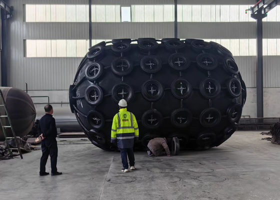 Kwaliteit SGS-certificaat 50Kpa 80Kpa Yokohama-type rubberen pneumatische fender fabriek