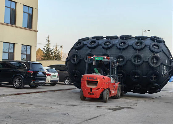 Kwaliteit SGS-certificaat 50Kpa 80Kpa Yokohama-type rubberen pneumatische fender fabriek