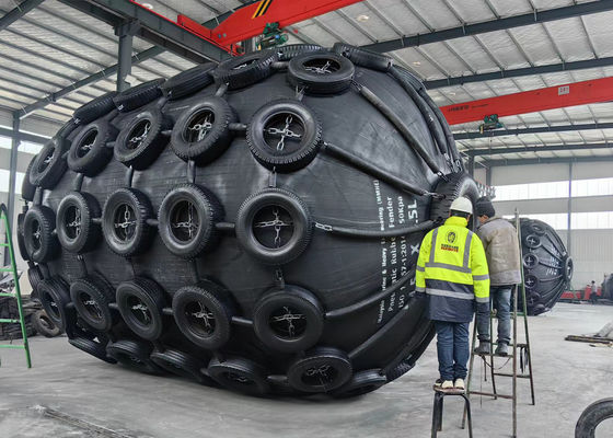 Kwaliteit Pneumatische scheepsfender Yokohama Opblaasbare natuurrubberfender met kettingnet fabriek