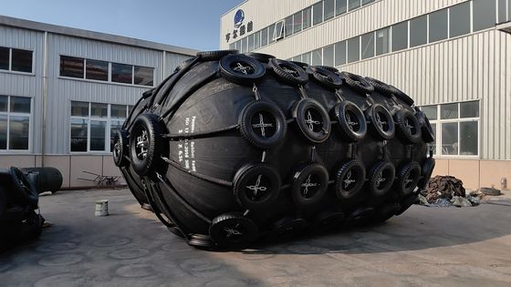 Kwaliteit Diameter van 0,5 tot 4,5 meter Pneumatische rubberen fender afbuiging 60% fabriek