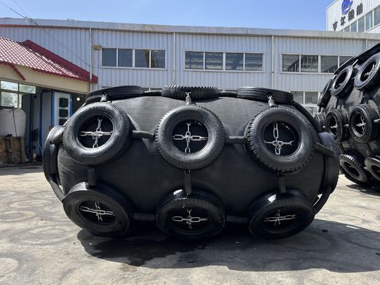 Kwaliteit 2 Jaar garantie Op maat gemaakte High Performance Rubber Marine Pneumatic Fender fabriek