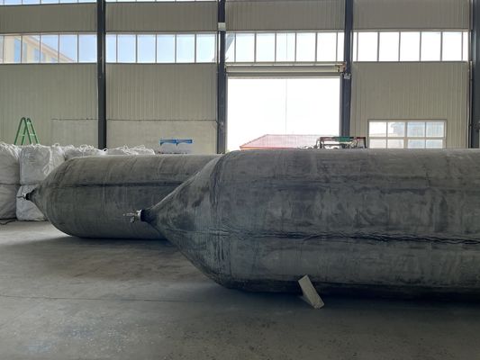 Kwaliteit Soepele en veilige lancering van schepen met marine airbags met nylon rubber binnenmateriaal, lengte 5m-24m fabriek