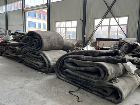 Kwaliteit Soepele en veilige lancering van schepen met marine airbags met nylon rubber binnenmateriaal, lengte 5m-24m fabriek