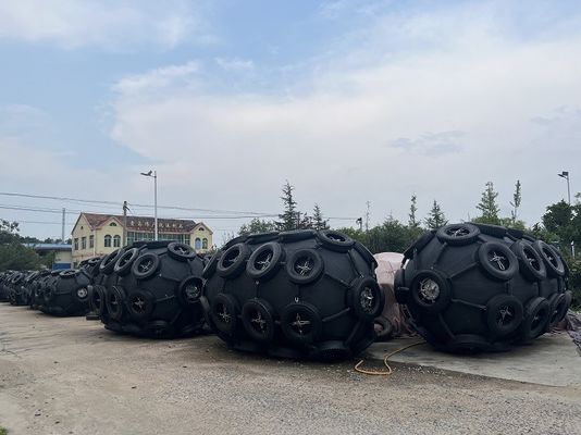 Kwaliteit Yokohama Naturail Rubber Fender met Stock Rubber SS Zwart / Grijs fabriek