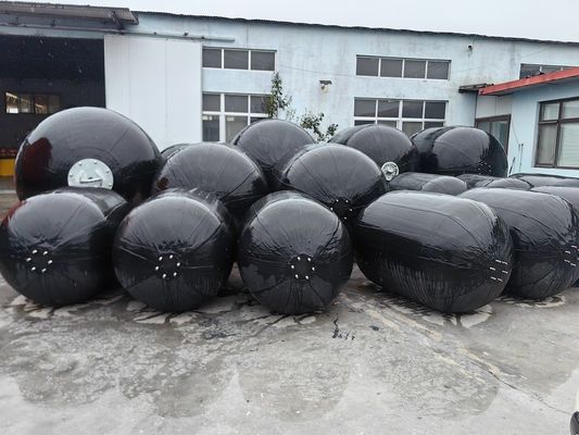 Kwaliteit Hoge druk zwart rubber marine pneumatische fendercilinder fabriek