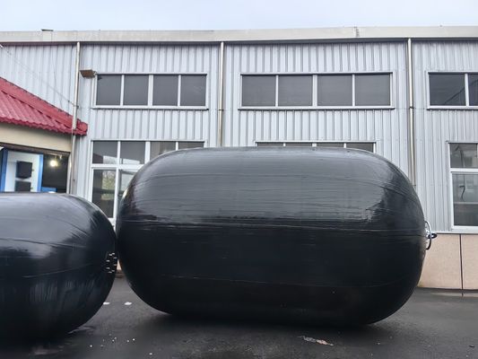 Kwaliteit Hoge druk zware marine pneumatische fender gemakkelijk te installeren zwart rubber fabriek