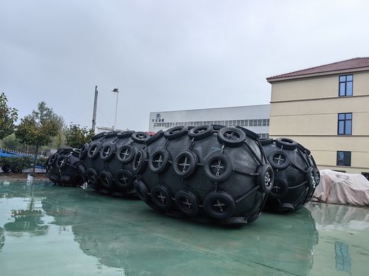 Kwaliteit Heavy Duty Black Marine Fender voor drukinstallaties Rubber Construction fabriek