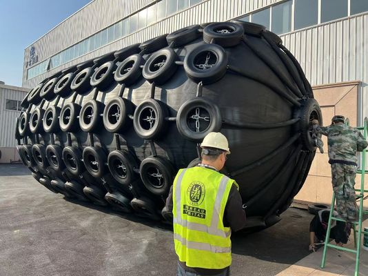 Kwaliteit Performance Zwarte rubber cilinder pneumatische scheepsdocking fenders fabriek