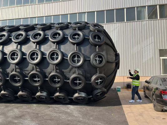 Kwaliteit Maritieme rubber fender volledig omwikkelde technologie zeer duurzaam fabriek