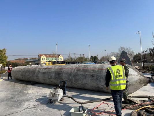 Kwaliteit sterkte Rubber en synthetische vezels Marine rubber airbag Uitstekende barstdruk 0,3 MPa tot 0,5 MPa Ideaal voor maritieme toepassingen fabriek