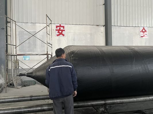 Kwaliteit Inflatable Barge Docking Airbag Pressure Range 0.2-0.4Mpa Provide Safe Protection During Barge Mooring Docking fabriek
