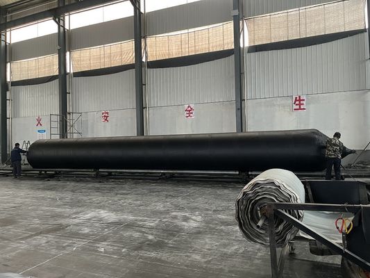 Kwaliteit sterkte Rubber And Synthetic Fiber Marine Rubber Airbag Opgeblazen met gecomprimeerde lucht Ideaal voor scheepslifting en lanceringstoepassingen fabriek