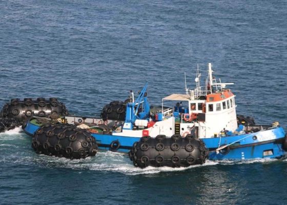 Kwaliteit Schip aan Kade Pneumatische Rubberstootkussen het Verouderen Weerstand met Vliegtuigenband fabriek