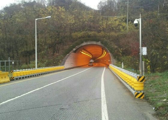 Kwaliteit Pu-Schuim/van de de Verkeersveiligheidsrol van EVA Van de de Barrièreweg het Spinnende Vat paste Grootte aan fabriek