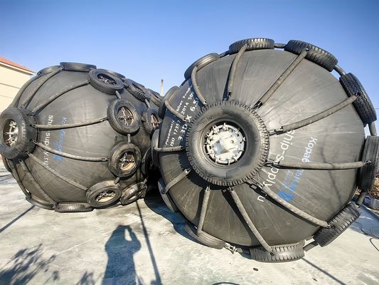 Kwaliteit Binnendruk 50/80Kpa Pneumatische scheepsfenders Aanvankelijke druk 50Kpa Afbuiging 60% fabriek