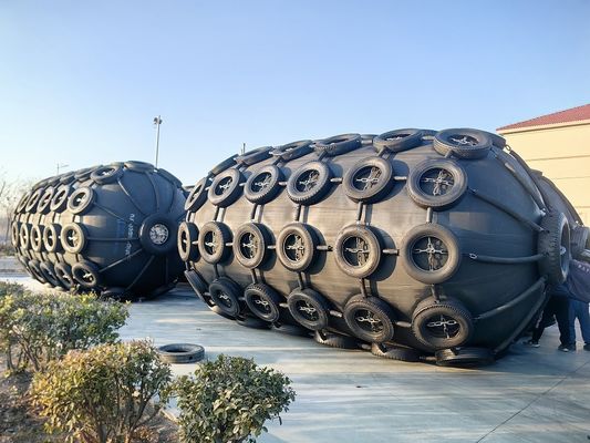 Kwaliteit Gepersonaliseerde afmeting Pneumatische rubber fender voor veilige operaties van schip tot schip fabriek