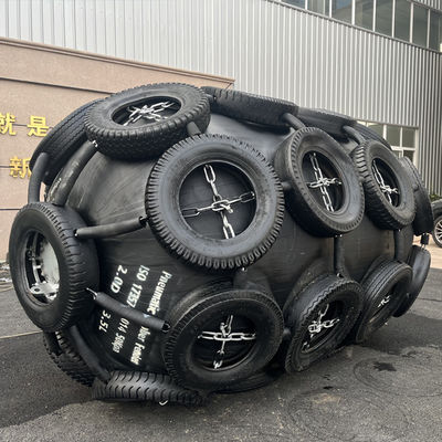 Kwaliteit ISO 17357 Certified Natural Rubber Pneumatic Fender with 50Kpa Working Pressure for Marine Safety fabriek