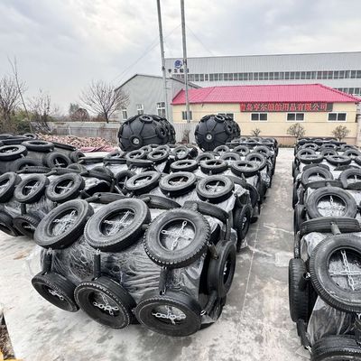 Kwaliteit Op maat gemaakte met schuim gevulde fenders voor maritieme bescherming fabriek