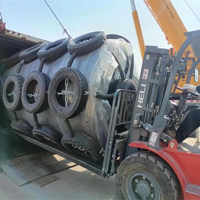 Kwaliteit Op maat gemaakte met schuim gevulde fenders voor maritieme bescherming fabriek