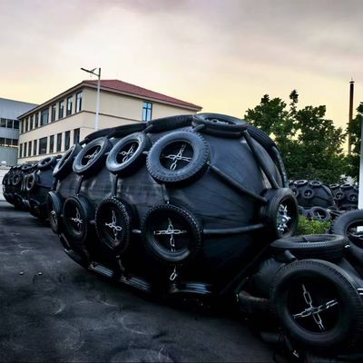 Kwaliteit Duurzame Rubberen Pneumatische Fender Marine Dok Beschermingssysteem Geschikt voor Schepen, Binnenschepen en Havens Impact Absorptie fabriek