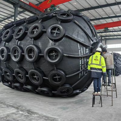 Kwaliteit Initial Internal Pressure 80kpa Marine Fendre Net Type Ideal for Marine Vessel Impact Absorption and Dock Safety Systems fabriek