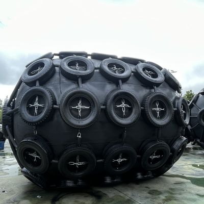 Kwaliteit Kettingbandnet 50Kpa 80Kpa Rubberen stootkussen Ideaal voor commerciële scheepvaart en aanlegfaciliteiten die impactdemping bieden fabriek