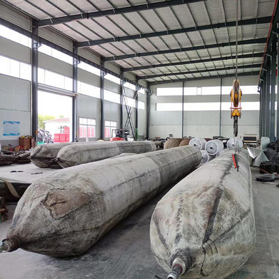 Kwaliteit Marine rubber airbag met geïntegreerde opblaasbuisverbinding voor snelle luchttoevoer in 0,8-3 M diameter en 4-25 M lengte fabriek