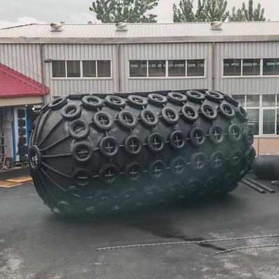 Kwaliteit CCS/BV/LR/DNV Certified High-Quality Black Pneumatic Rubber Fender – Ideal for STS/STD Marine Operations fabriek