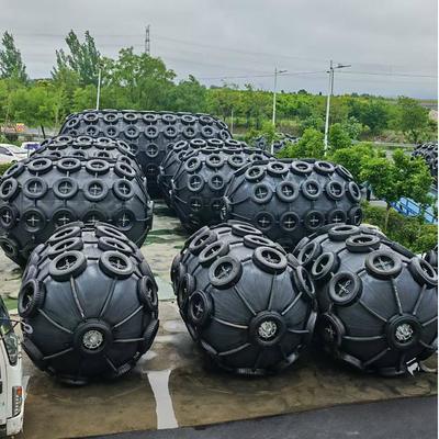 Kwaliteit Gepersonaliseerde afmetingen ISO17357 gecertificeerde pneumatische rubber fender met 50kpa & 80kpa drukopties fabriek