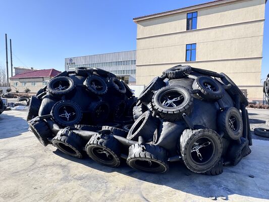 Kwaliteit ISO17357 Gecertificeerde Pneumatische Rubberen Fender met Aangepaste Maten 0,3-4,8 M en 50kpa & 80kpa Druk fabriek