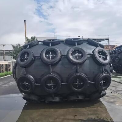 Kwaliteit Diameter van 0,5 m tot 4,5 m pneumatisch rubberen spatbord fabriek