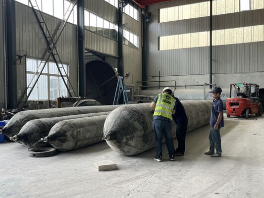 Kwaliteit Anti Corrosion Marine Rubber Airbag for Long Term Saltwater Service with 0.8-3 M Diameter fabriek
