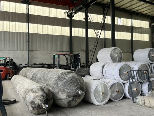 Kwaliteit Marine Rubber Airbag with High Grip Surface Pattern for Stable Shipyard Positioning in 0.8-3 M Diameter and 4-25 M Length fabriek