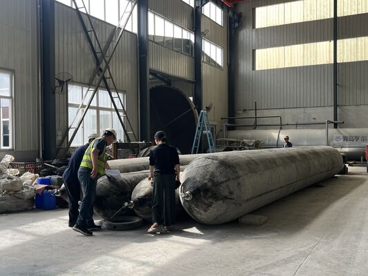 Kwaliteit Marine Rubber Airbag with High Grip Surface Pattern for Stable Shipyard Positioning in 0.8-3 M Diameter and 4-25 M Length fabriek