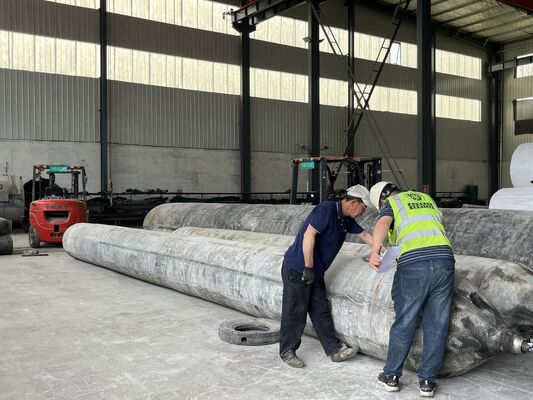 Kwaliteit Marine Rubber Airbag with Stainless Steel Mounting Hardware for Corrosion Free Installation fabriek