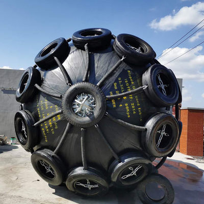 Kwaliteit ISO 17357 het Standaard Pneumatische Rubber het Type van Stootkussenslinger Stootkussen van Yokohama fabriek