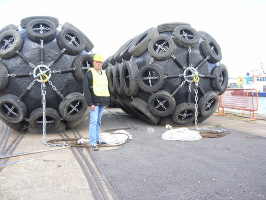 Kwaliteit Het Pneumatische Rubberstootkussen van D2.5x5.5myokohama met Goede Luchtstrakheid fabriek